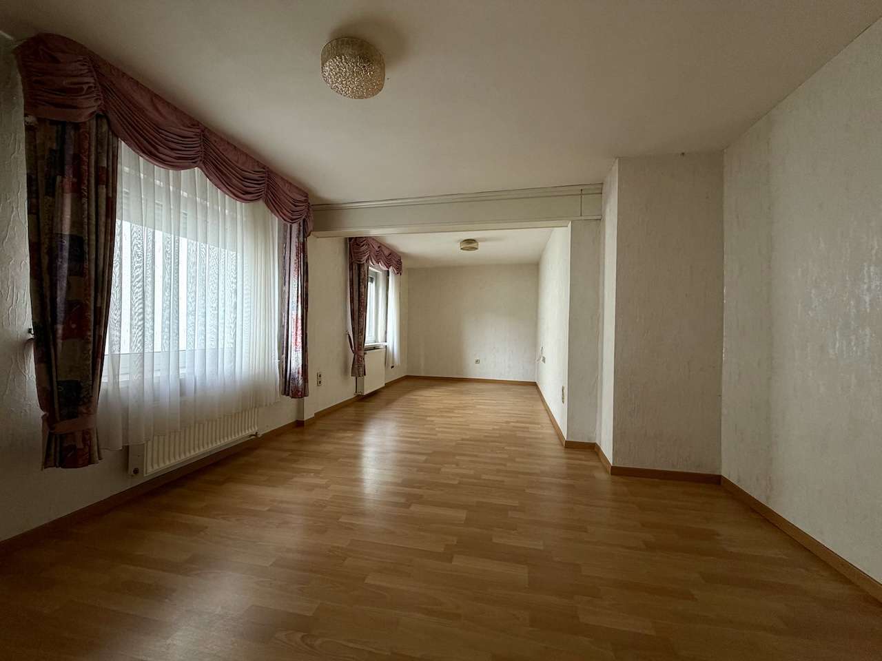 Immobilie in Burbach - Einfamilienhaus im Ortskern von Burbach-Würgendorf - Bild 1