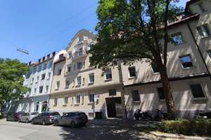 Altbauwohnung in Neuhausen, teilweise renovierungsbedürftig - BES am FR 14.08. n. ind. Vereinb.