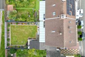 Ihr neues Zuhause: Zweifamilienhaus in der Stadtheide.. – Die vollständige Adresse der Immobilie erhältst du vom Anbieter., 33102 Kernstadt, Paderborn – Vorschaubild 2