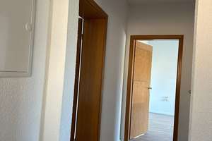 Charmante 4,5-Zimmer Maisonette-Wohnung im Zweifamilienhaus in Duisburg-Wanheim-Angerhausen – Römerstraße 0, 47249 Wanheim-Angerhausen, Duisburg – Vorschaubild 2
