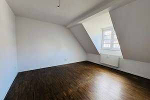 MODERNE TRIFFT ALTBAU-CHARME! _ 4 RÄUME, 2 BÄDER, EINBAUKÜCHE U. DACHTERRASSE IM HERZEN DÜSSELDORFS! – 40476 Golzheim, Düsseldorf – Vorschaubild 12