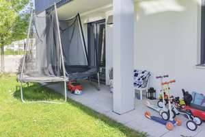 Familienfreundliche 4-Zimmer-Gartenwohnung mit edler Ausstattung und großem Privatgarten – Die vollständige Adresse der Immobilie erhältst du vom Anbieter., 86199 Göggingen-Ost, Augsburg – Vorschaubild 3