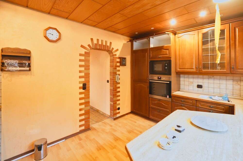 Immobilie in Lahnstein - 4-Parteien Mehrfamilienhaus mit Garage, Stellplätzen, Garten u. Terrasse in Lahnstein-Frierichssegen - Bild 3