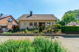 Einfamilienhaus mit Einliegerwohnung und Entwicklungspotential – Die vollständige Adresse der Immobilie erhältst du vom Anbieter., 33104 Schloß Neuhaus, Paderborn – Vorschaubild 3
