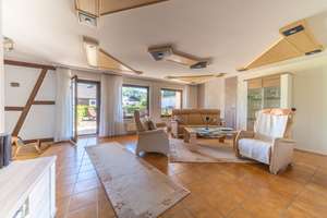 Einfamilienhaus mit riesiger Terrasse, wunderschönem Garten und viel Platz für Kreativität – Hauptstraße 13, 63695 Glauburg – Vorschaubild 2