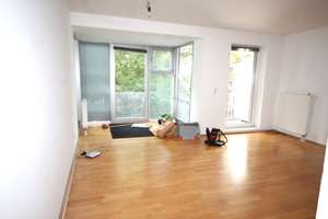 2-Zimmer-Wohnung mit Kochnische und Balkon in Düsseldorf-Unterbilk, Nähe Medienhafen