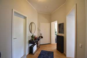 Altbaucharme in OBK! Moderne 3-Zimmer-Wohnung zu vermieten  – 40545 Oberkassel, Düsseldorf – Vorschaubild 2