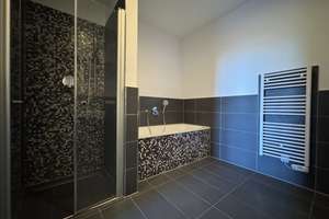 Da kommt man gern Heim. praktische 2-Zimmer-Wohnung mit EBK, Dusche, Badewanne und Einbauschränken – Goldschmidtstraße 39, 4103 Zentrum-Südost, Leipzig – Vorschaubild 5