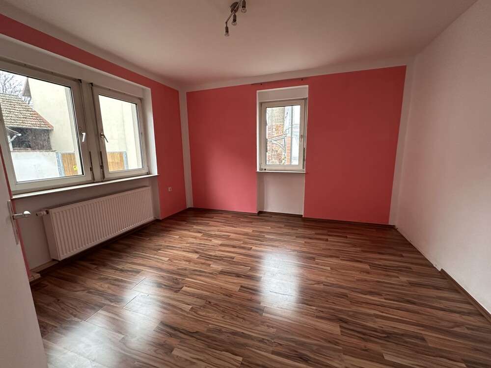 Immobilie in Obernburg am Main - Charmantes Stadthaus mit Innenhof  für 
1 oder 2 Familien - Bild 2