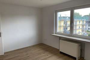 Für Sie neu renoviert ! 3 Zimmer im 2 OG in Bochum Wattenscheid (Text lesen !) – Heidestraße 67, 44866 Westenfeld, Bochum – Vorschaubild 2