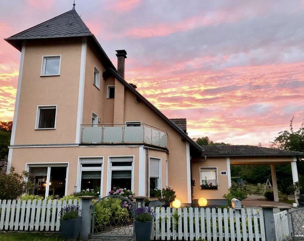 Immobilie in Sömmerda - Provisionsfrei: Lichtdurchflutetes Anwesen in Südlage – 10.429 m² Grundstück auf der Weißenburg - Bild 0