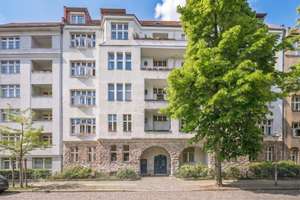 Stilvolle Altbauwohnung in Toplage City West – Die vollständige Adresse der Immobilie erhältst du vom Anbieter., 10707 Wilmersdorf, Berlin – Vorschaubild 1