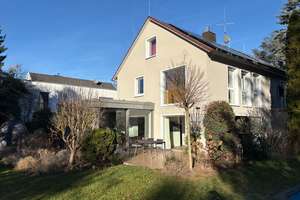 Wunderschöne Villa, ruhig, grün und zentral - möbliert / teilmöbliert möglich – Die vollständige Adresse der Immobilie erhältst du vom Anbieter., 90480 Schmausenbuckstraße, Nürnberg – Vorschaubild 1