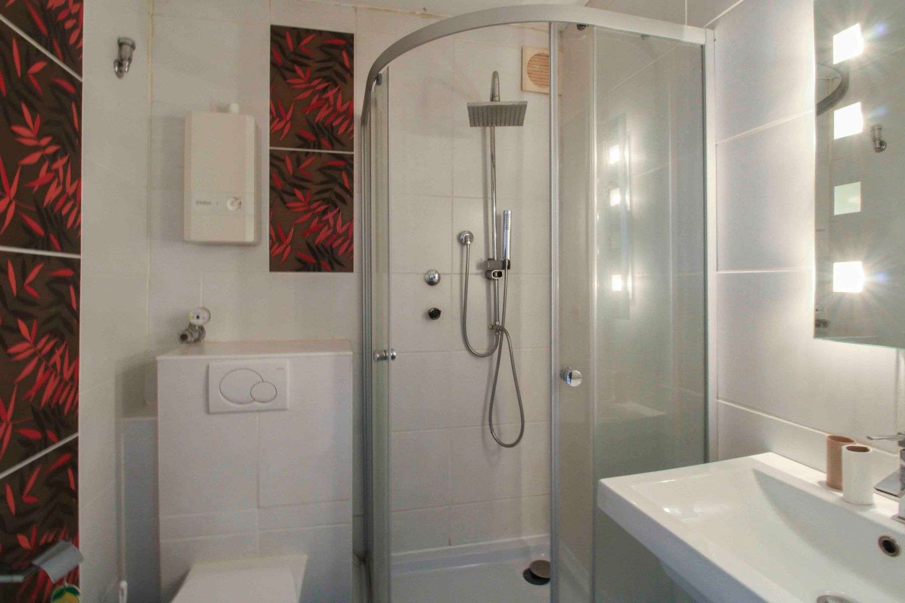 Immobilie in Wennigsen (Deister) - Für Anpacker: Gestaltbare Etagenwohnung mitten in Wennigsen - Bild 1