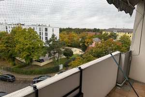 Teilmöblierte, Helle 3-Zimmer Wohnung mit Balkon im 4. OG in München-Am Hart – Paracelsusstraße 22, 80939 Am Hart, München – Vorschaubild 11