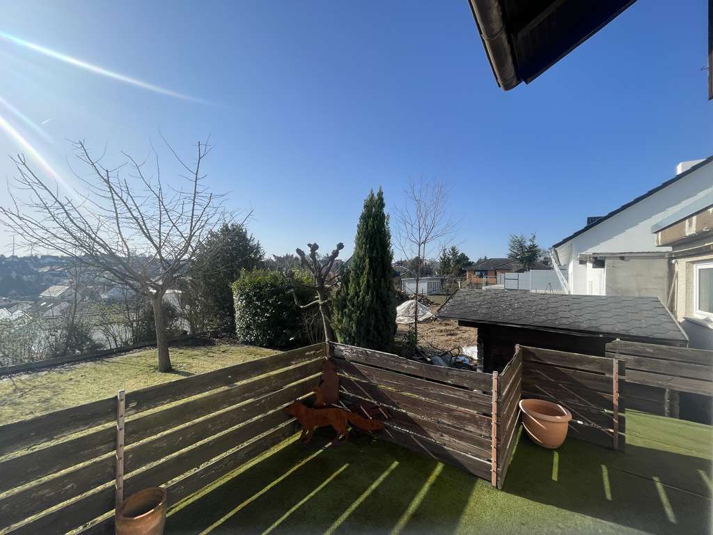 Immobilie in Zornheim - NEUES ANGEBOT! Großes freistehendes Einfamilienhaus mit Doppelgarage in Fernblicklage Zornheim - Bild 3