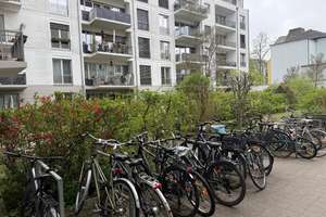   Lichtdurchflutete 4-Zimmer-EG-Wohnung mit Terrasse, 2 Bädern und Fußbodenheizung in Prenzlauer Ber