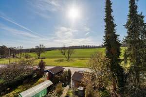 +++ idyllische Lage & sonnige Süd/West-Ausrichtung - 1-Fam.-RMH - sanierungsbedürftig - Garage +++ – Hornungshofer Weg 58, 71546 Aspach – Vorschaubild 4