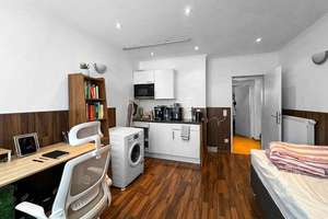 Urbanes 1-Zimmer-Apartment unweit der Immermannstraße – Die vollständige Adresse der Immobilie erhältst du vom Anbieter., 40211 Stadtmitte, Düsseldorf – Vorschaubild 2