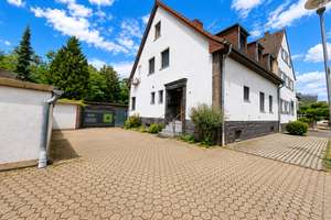 Wohnen und Vermieten: Charmantes Mehrfamilienhaus in guter Lage von Köln-Rath