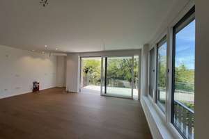 Sonnige 4,5-Zimmer-Neubauwohnung, Erstbezug mit Südwest-Balkon, Wellnessbad und idyllischer Ruhe – 70192 Killesberg, Stuttgart – Vorschaubild 2