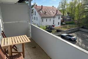 Möblierte 1-Zimmer-Wohnung mit Balkon in zentraler Lage in Erlangen zu vermieten