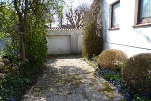 1 - Familienhaus mit teilbewohnbarem Souterrain, Dachterrasse,  Süd-/West-Terrasse und gr. Garage – 27474 Cuxhaven – Vorschaubild 4