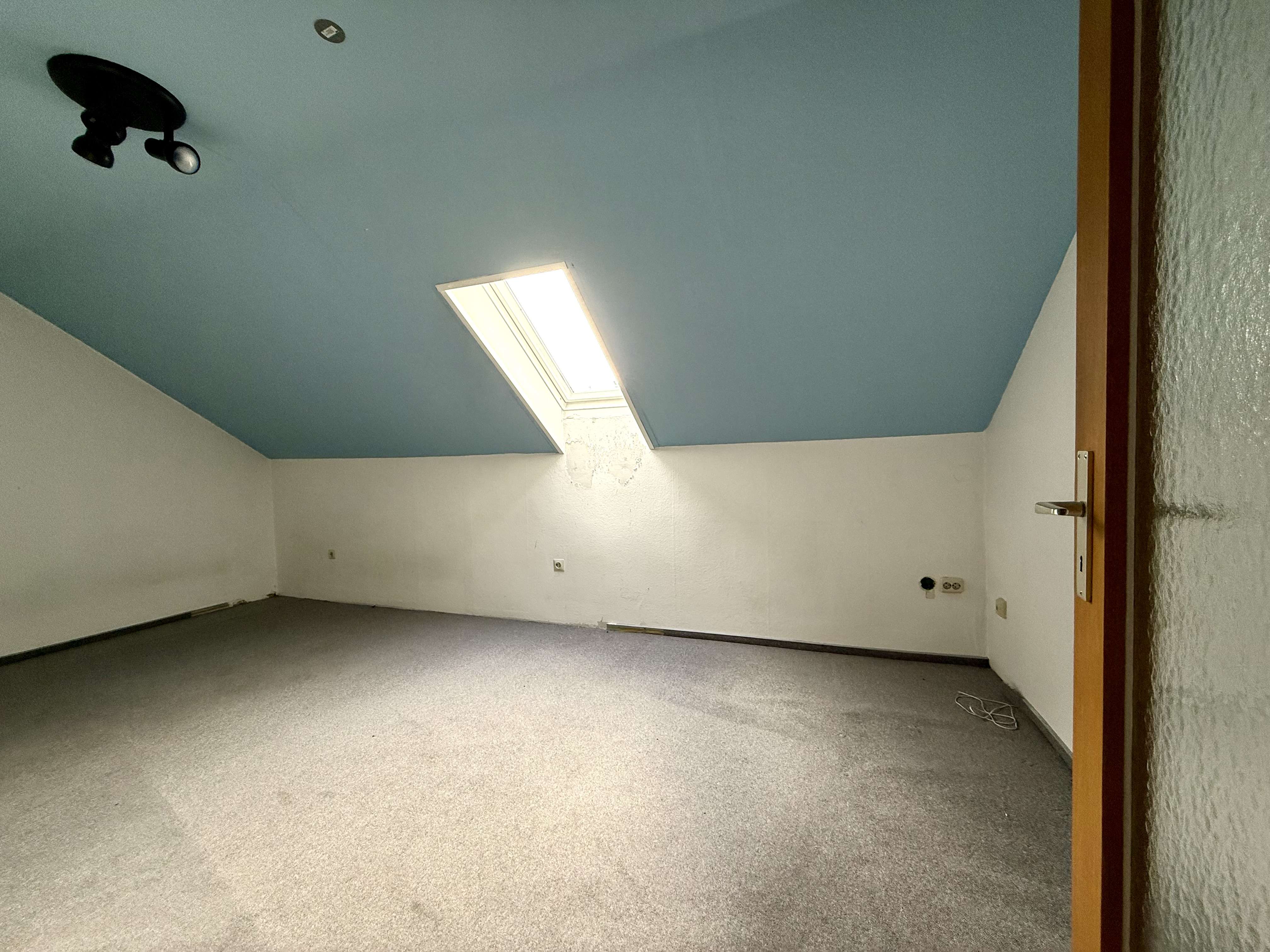 Immobilie in Geltendorf - Sanierungsobjekt in Top-Lage: Entwickeln, Gestalten, Werte schaffen - Bild 2