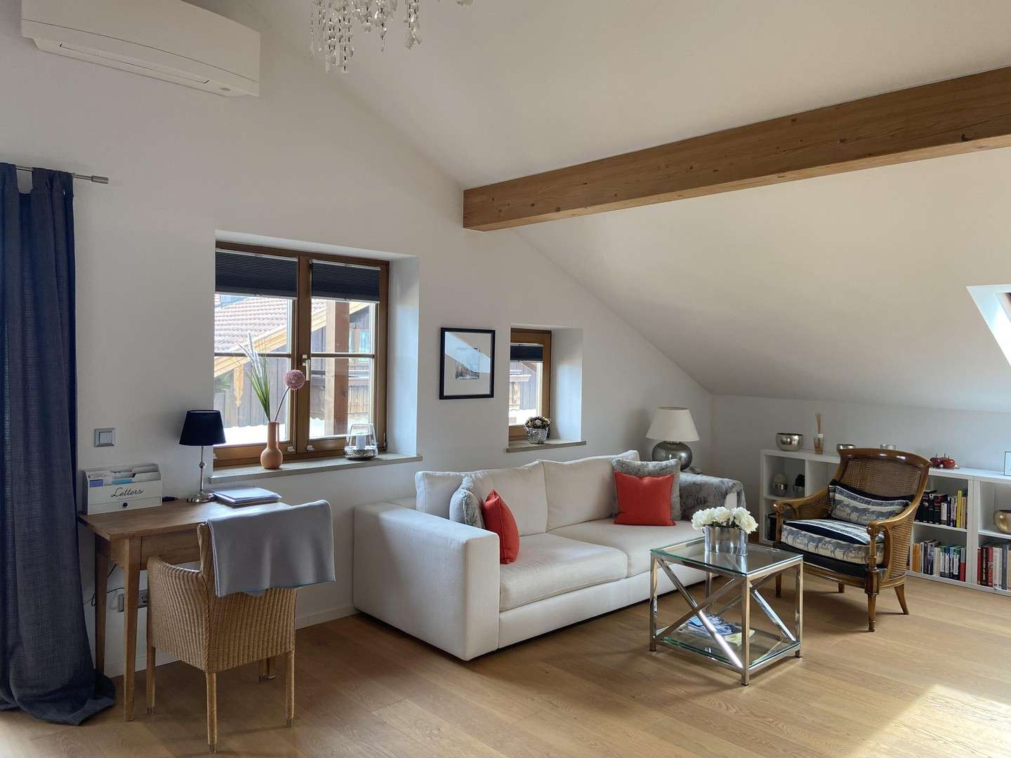 Immobilie in Bad Feilnbach - Sonnige 2-Zi.-Wohnung mit unverbaubarem Bergblick - zur freien Nutzung - Bild 1