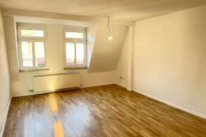 Helle Dachgeschosswohnung in der Fußgängerzone von St. Leonhard – Schweinauer Str. 37a, 90439 St. Leonhard, Nürnberg – Vorschaubild 2