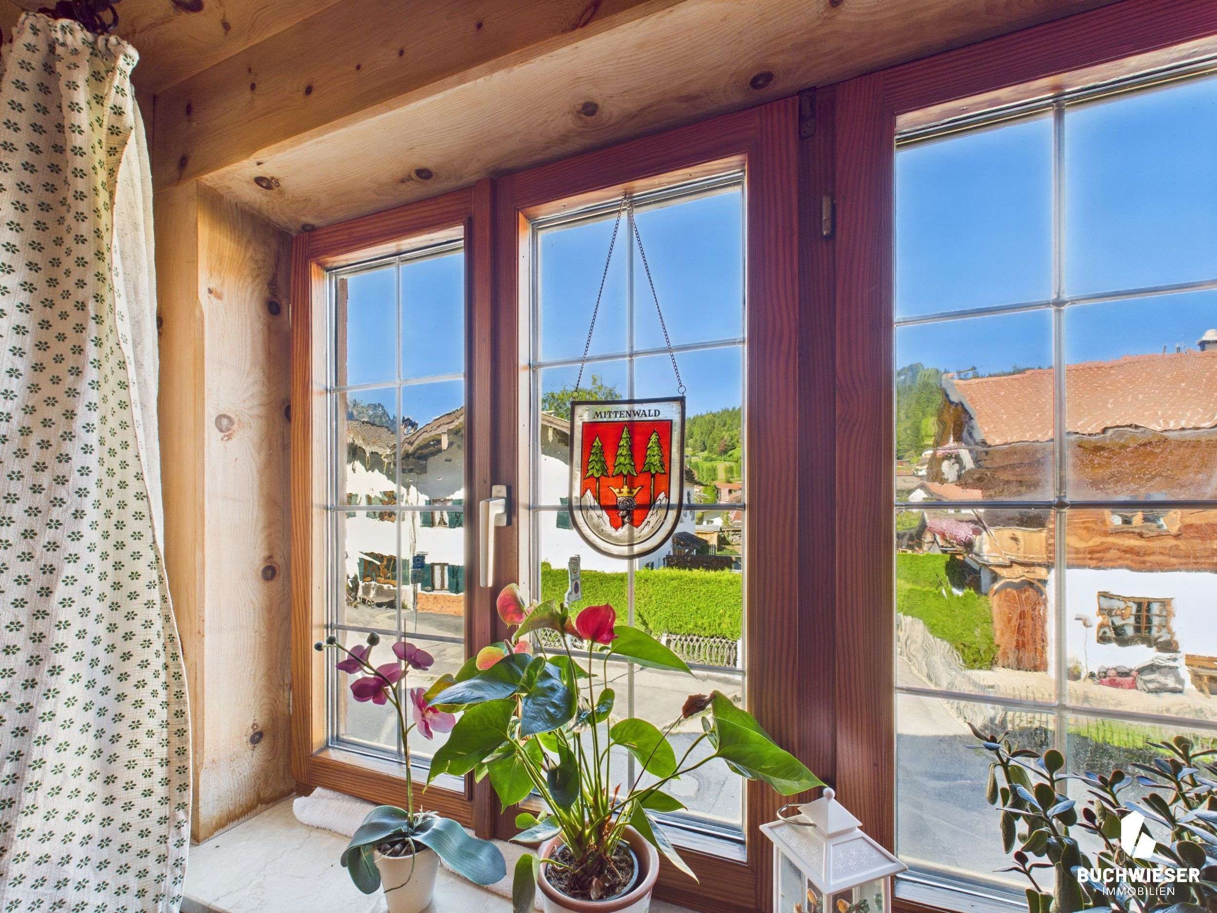 Immobilie in Mittenwald - Ein Stück Mittenwald – Wohnen im Herzen des Geigenbauortes unter dem Karwendel - Bild 2