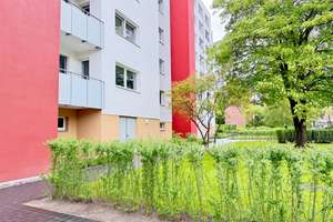 Kapitalanlage in gepflegter Wohnanlage – Vermietete 1,5-Zimmer-Wohnung mit Balkon in Flensburg – Die vollständige Adresse der Immobilie erhältst du vom Anbieter., 24939 Friedhof, Flensburg – Vorschaubild 1