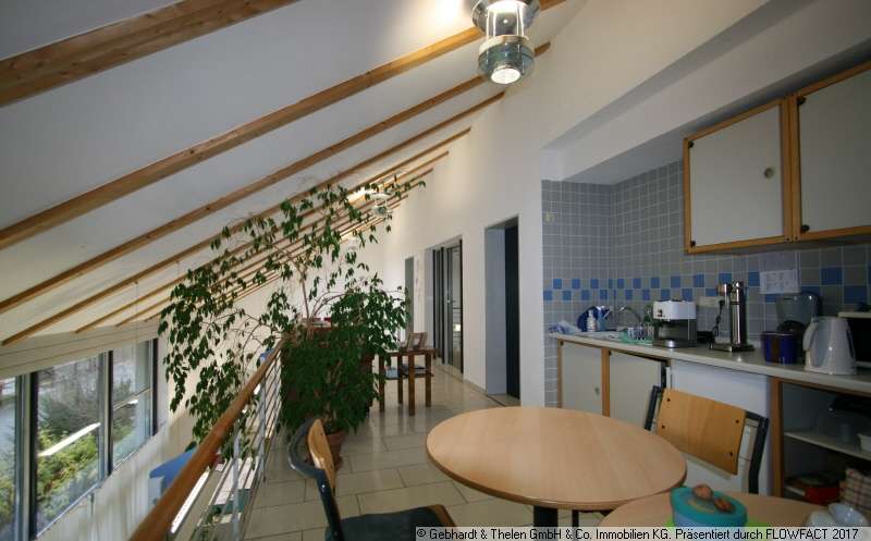 Immobilie in Grabfeld - Vielseitiges Haus mit Potenzial in ruhiger Lage von Jüchsen - Bild 1