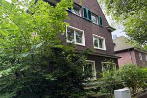 Schöne 2-3 Zimmer-Wohnung in 47226 Duisburg-Rheinhausen
"Nähe Volkspark" – Die vollständige Adresse der Immobilie erhältst du vom Anbieter., 47226 Rheinhausen-Mitte, Duisburg – Vorschaubild 2