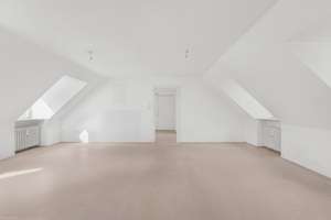 Renovierungsbedürftige Dachgeschosswohnung mit viel Potenzial – Die vollständige Adresse der Immobilie erhältst du vom Anbieter., 80689 Sankt Ulrich, München – Vorschaubild 3