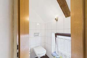 Charmante Dachgeschosswohnung in bester Altstadtlage in Regensburg zum Kauf! – Die vollständige Adresse der Immobilie erhältst du vom Anbieter., 93047 Innenstadt, Regensburg – Vorschaubild 6