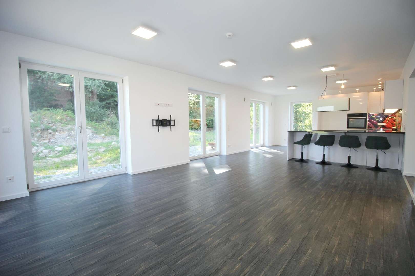 Immobilie in Außernzell - 2 Jahre altes Niedrigenergie Traumhaus am Waldrand - Smart-Home! - Bild 2