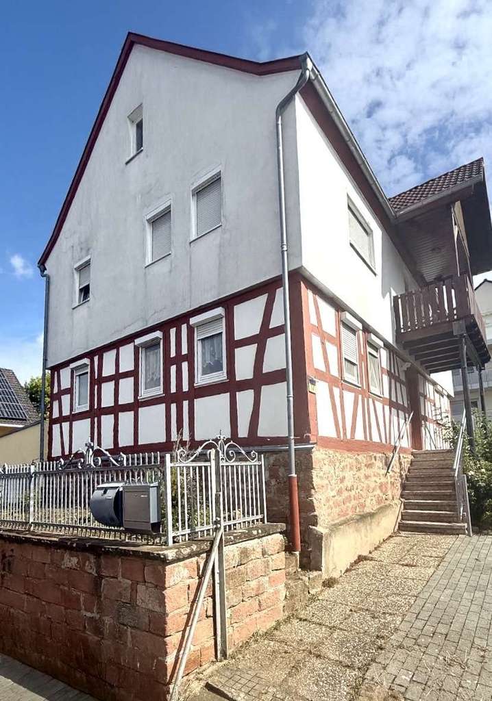 Immobilie in Gründau - Wohnen mit Charakter – Platz, Komfort und Charme im Herzen von Mittel-Gründau - Bild 3