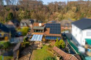 Burscheid: 
Freistehendes Einfamilienhaus mit Charme und Sonnengrundstück in begehrter Wohnlage – Die vollständige Adresse der Immobilie erhältst du vom Anbieter., 51399 Burscheid – Vorschaubild 3