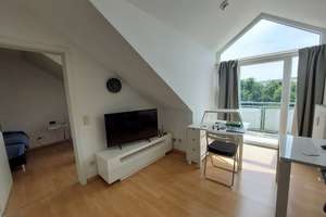 Top schicke Dachgeschoßwohung mit Südbalkon