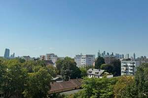 Großzügige 2-Zimmer-ETW mit Skylineblick, BLK, TG-Platz in Frankfurt-Bornheim – 60385 Bornheim, Frankfurt am Main – Vorschaubild 1