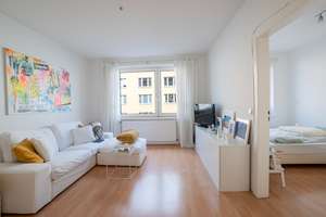 Helle, modernisierte 3-Zimmer-Wohnung mit Gartenblick-Balkon in Düsseldorf-Düsseltal