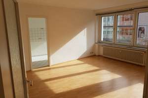 grosszügige u . helle 2 Zimmerwohnung, ideal für Senior/in oder Single, barrierefrei