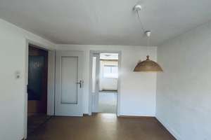 Ruhig und sonnig, renovierungsbedürftig- Toller gr. Garten + 56 qm ausbaubares DG!  + ZUSATZGEBÄUDE – Die vollständige Adresse der Immobilie erhältst du vom Anbieter., 70435 Zuffenhausen-Mitte, Stuttgart – Vorschaubild 18