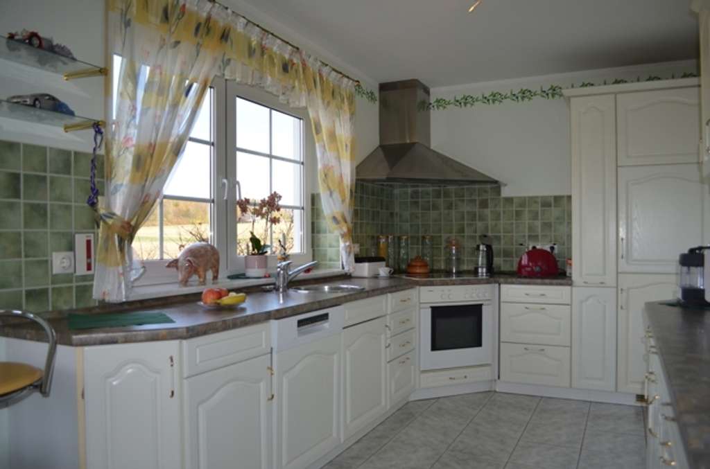 Immobilie in Weil - attraktives Ein-/ Zweifamilienhaus mit Stil und Charme -
in ruhiger, idyllischer Ortsrandlage - Bild 1