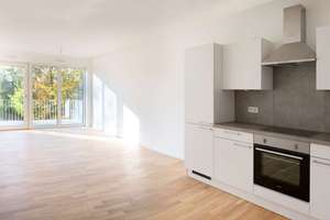 2 Zimmer mit EBK zu SOFORT - Hochwertige Ausstattung mit Loggia im Erdgeschoss