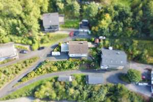 **Schönes Einfamilienhaus mit ELW und Doppelgarage in toller Lage von Siegen / Gosenbach** – Die vollständige Adresse der Immobilie erhältst du vom Anbieter., 57080 Gosenbach, Siegen – Vorschaubild 32