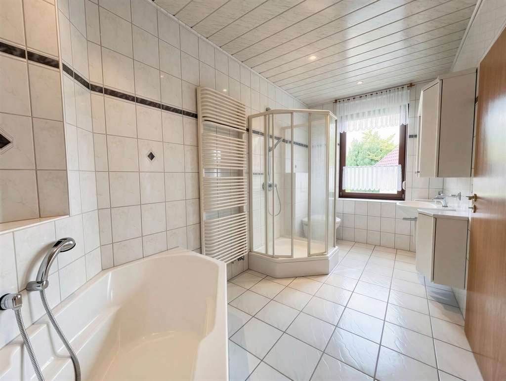 Immobilie in Haldensleben - Geheimtipp: Gepflegtes 6-Zimmer-Haus in Althaldensleben mit 1000m² Grundstück! Provisionsfrei! - Bild 3