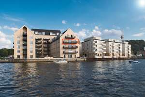 Direkte Wasserlage! Exklusive Havelwohnung mit Balkon über dem Wasser & Tiefgarage