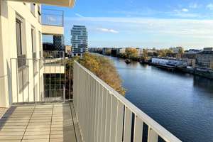 Exklusives Wohnen am Wasser: 2 Zimmer, Panorama-Balkon & Top-Lage – Stralauer Platz 38, 10243 Friedrichshain, Berlin – Vorschaubild 1